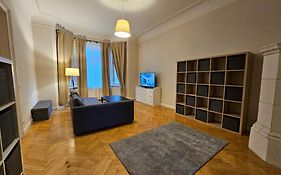 Cityappartement Am Theaterplatz